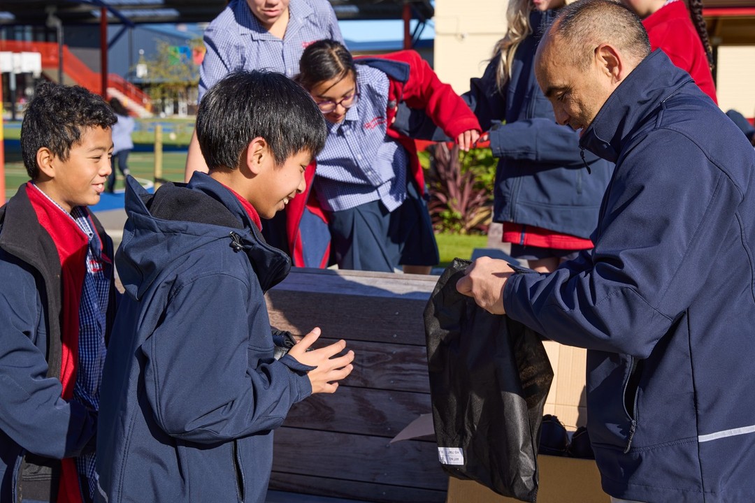 KidsCan-Henderson-Intermediate-Students-Teacher